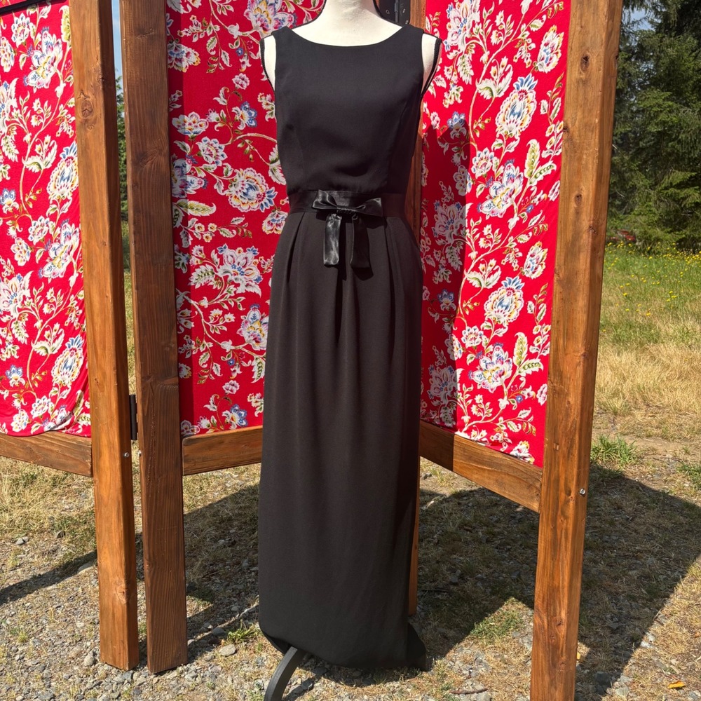 Vintage 90's Does 60's Black Twee Audrey Hepburn Full Length Formal Dress Size 7